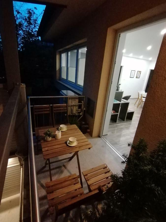 Felix Apartment Tour As ลูบลิยานา ภายนอก รูปภาพ